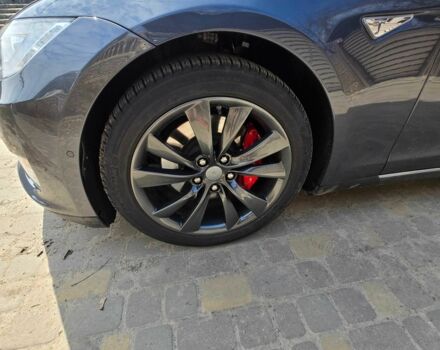 Серый Тесла Модель С, объемом двигателя 0 л и пробегом 170 тыс. км за 15000 $, фото 3 на Automoto.ua