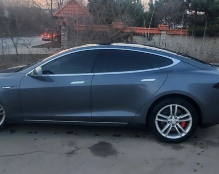 Серый Тесла Модель С, объемом двигателя 0 л и пробегом 108 тыс. км за 17490 $, фото 6 на Automoto.ua