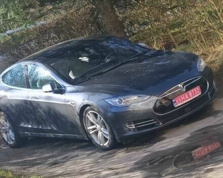 Тесла Модель С 2015 у Шепетовке на Automoto.ua Сірий Тесла Модель С, об'ємом двигуна 0 л та пробігом 180 тис. км за 14999 $, фото 21 на Automoto.ua