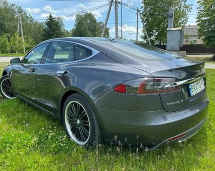 Тесла Модель С 2015 у Шепетовке на Automoto.ua Сірий Тесла Модель С, об'ємом двигуна 0 л та пробігом 180 тис. км за 14999 $, фото 2 на Automoto.ua