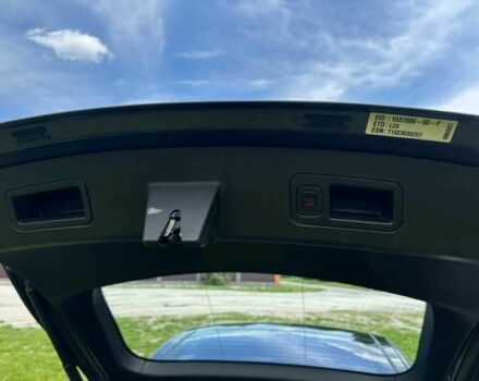 Тесла Модель С 2015 у Шепетовке на Automoto.ua Сірий Тесла Модель С, об'ємом двигуна 0 л та пробігом 180 тис. км за 14999 $, фото 5 на Automoto.ua