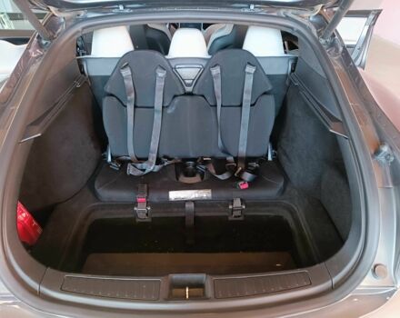 Тесла Модель С 2015 у Шепетовке на Automoto.ua Сірий Тесла Модель С, об'ємом двигуна 0 л та пробігом 180 тис. км за 14999 $, фото 12 на Automoto.ua