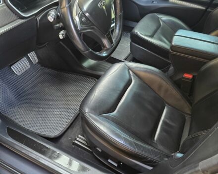 Серый Тесла Модель С, объемом двигателя 0 л и пробегом 253 тыс. км за 14999 $, фото 3 на Automoto.ua