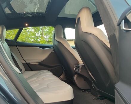 Серый Тесла Модель С, объемом двигателя 0 л и пробегом 180 тыс. км за 19500 $, фото 9 на Automoto.ua