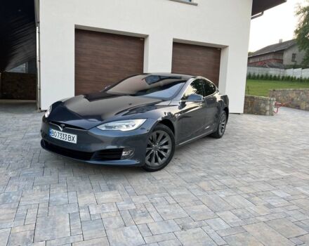 Серый Тесла Модель С, объемом двигателя 0 л и пробегом 0 тыс. км за 19500 $, фото 5 на Automoto.ua