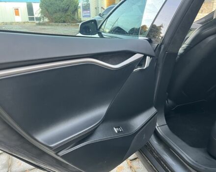 Сірий Тесла Модель С, об'ємом двигуна 0 л та пробігом 200 тис. км за 15500 $, фото 19 на Automoto.ua