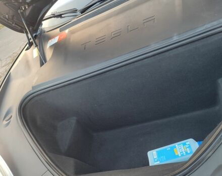 Серый Тесла Модель С, объемом двигателя 0 л и пробегом 180 тыс. км за 19500 $, фото 7 на Automoto.ua