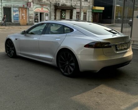 Серый Тесла Модель С, объемом двигателя 0 л и пробегом 73 тыс. км за 18200 $, фото 4 на Automoto.ua