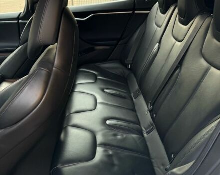 Серый Тесла Модель С, объемом двигателя 0 л и пробегом 73 тыс. км за 18200 $, фото 7 на Automoto.ua