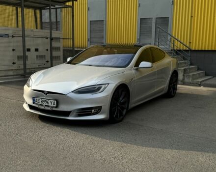 Серый Тесла Модель С, объемом двигателя 0 л и пробегом 73 тыс. км за 18200 $, фото 1 на Automoto.ua