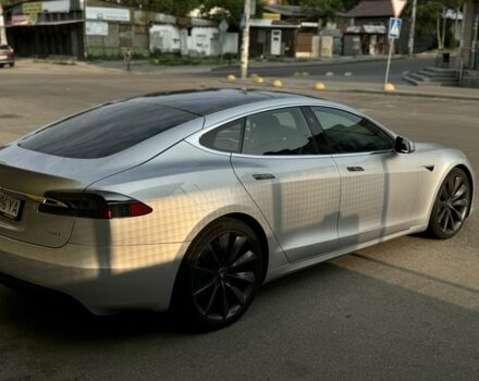 Серый Тесла Модель С, объемом двигателя 0 л и пробегом 73 тыс. км за 18200 $, фото 3 на Automoto.ua