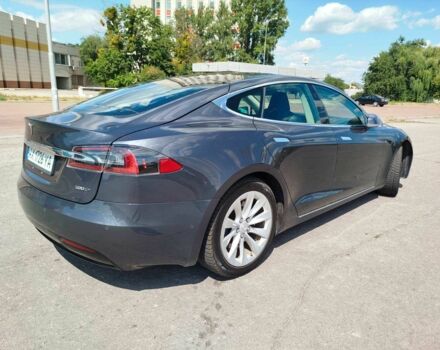 Серый Тесла Модель С, объемом двигателя 0 л и пробегом 65 тыс. км за 25500 $, фото 3 на Automoto.ua