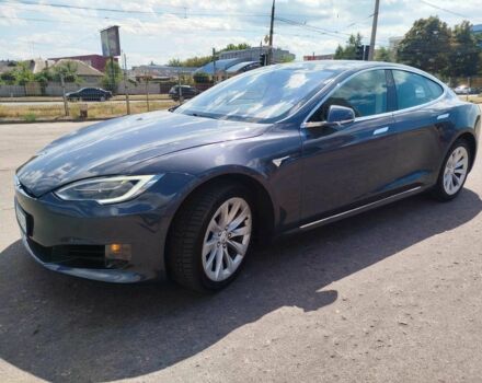 Серый Тесла Модель С, объемом двигателя 0 л и пробегом 65 тыс. км за 25500 $, фото 6 на Automoto.ua