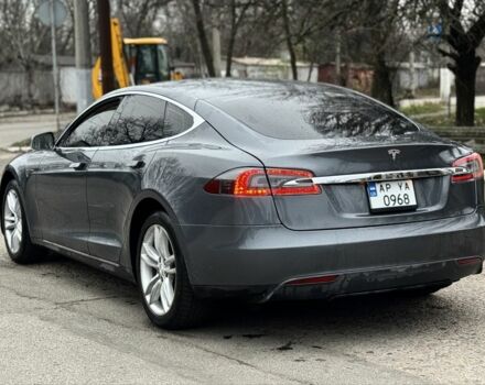 Серый Тесла Модель С, объемом двигателя 0 л и пробегом 232 тыс. км за 10700 $, фото 1 на Automoto.ua
