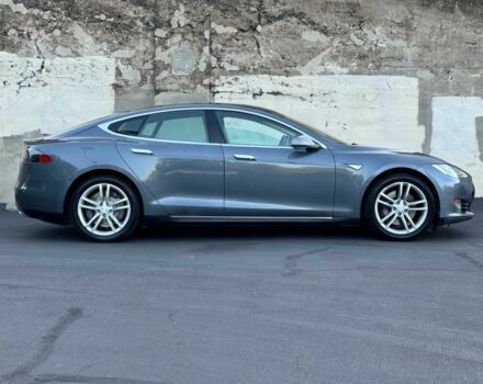 Серый Тесла Модель С, объемом двигателя 0 л и пробегом 81 тыс. км за 4000 $, фото 7 на Automoto.ua