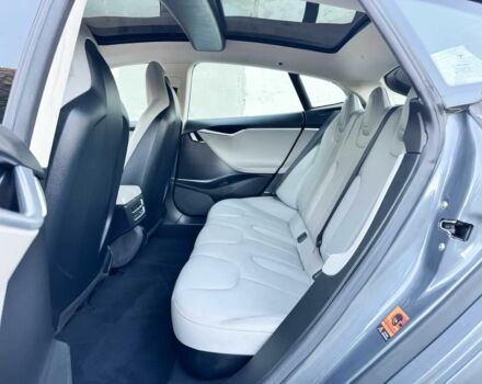 Серый Тесла Модель С, объемом двигателя 0 л и пробегом 81 тыс. км за 4000 $, фото 11 на Automoto.ua