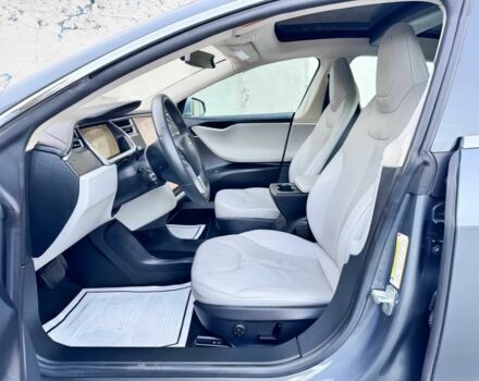 Серый Тесла Модель С, объемом двигателя 0 л и пробегом 81 тыс. км за 4000 $, фото 8 на Automoto.ua