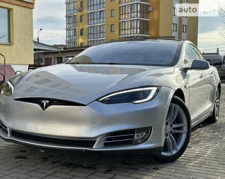 Серый Тесла Модель С, объемом двигателя 0 л и пробегом 100 тыс. км за 25800 $, фото 11 на Automoto.ua