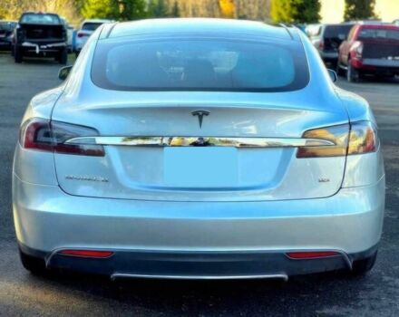 Серый Тесла Модель С, объемом двигателя 0 л и пробегом 82 тыс. км за 3700 $, фото 6 на Automoto.ua