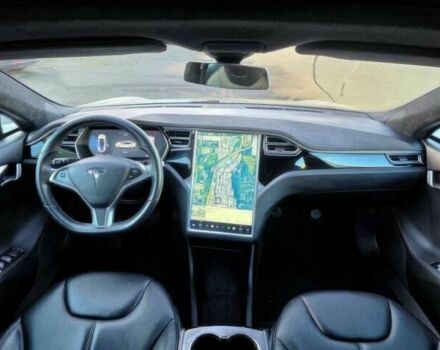 Серый Тесла Модель С, объемом двигателя 0 л и пробегом 82 тыс. км за 3700 $, фото 8 на Automoto.ua