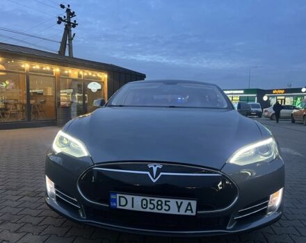 Серый Тесла Модель С, объемом двигателя 0 л и пробегом 180 тыс. км за 11700 $, фото 3 на Automoto.ua