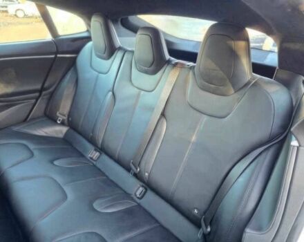 Серый Тесла Модель С, объемом двигателя 0 л и пробегом 82 тыс. км за 3700 $, фото 11 на Automoto.ua