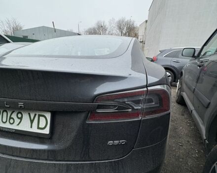 Серый Тесла Модель С, объемом двигателя 0 л и пробегом 236 тыс. км за 356 $, фото 2 на Automoto.ua