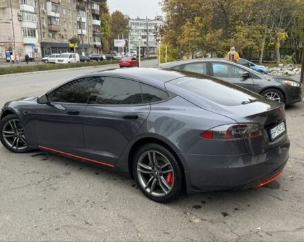 Серый Тесла Модель С, объемом двигателя 0 л и пробегом 93 тыс. км за 12900 $, фото 18 на Automoto.ua