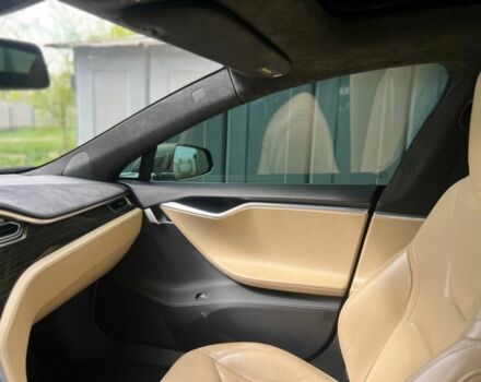 Серый Тесла Модель С, объемом двигателя 0 л и пробегом 103 тыс. км за 23000 $, фото 2 на Automoto.ua