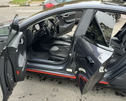 Серый Тесла Модель С, объемом двигателя 0 л и пробегом 93 тыс. км за 12900 $, фото 9 на Automoto.ua