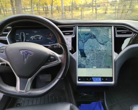 Серый Тесла Модель С, объемом двигателя 0 л и пробегом 107 тыс. км за 16600 $, фото 4 на Automoto.ua