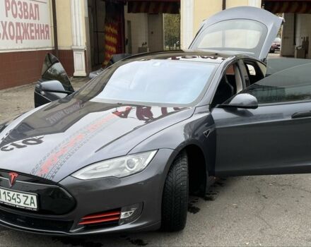 Серый Тесла Модель С, объемом двигателя 0 л и пробегом 93 тыс. км за 12900 $, фото 10 на Automoto.ua