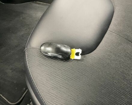 Серый Тесла Модель С, объемом двигателя 0 л и пробегом 166 тыс. км за 13500 $, фото 11 на Automoto.ua