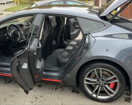 Серый Тесла Модель С, объемом двигателя 0 л и пробегом 93 тыс. км за 12900 $, фото 8 на Automoto.ua