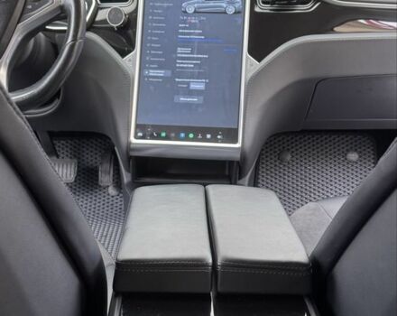 Серый Тесла Модель С, объемом двигателя 0 л и пробегом 93 тыс. км за 12900 $, фото 4 на Automoto.ua