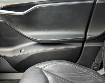 Серый Тесла Модель С, объемом двигателя 0 л и пробегом 150 тыс. км за 17200 $, фото 18 на Automoto.ua