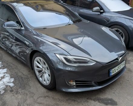 Серый Тесла Модель С, объемом двигателя 0 л и пробегом 150 тыс. км за 17200 $, фото 1 на Automoto.ua
