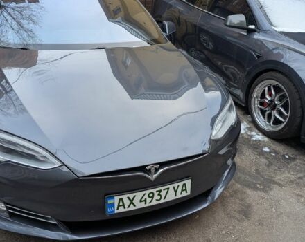 Серый Тесла Модель С, объемом двигателя 0 л и пробегом 150 тыс. км за 17200 $, фото 2 на Automoto.ua