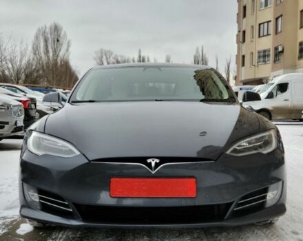 Серый Тесла Модель С, объемом двигателя 0 л и пробегом 204 тыс. км за 17200 $, фото 1 на Automoto.ua