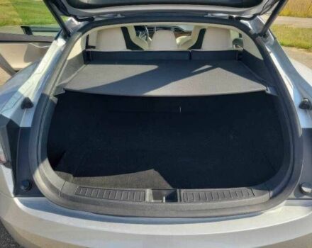 Серый Тесла Модель С, объемом двигателя 0 л и пробегом 90 тыс. км за 10000 $, фото 10 на Automoto.ua