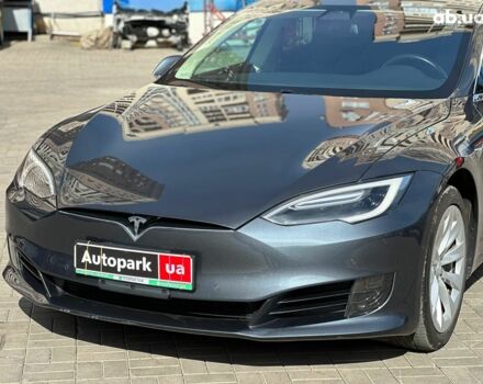 Серый Тесла Модель С, объемом двигателя 0 л и пробегом 50 тыс. км за 19230 $, фото 3 на Automoto.ua