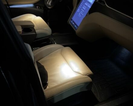 Сірий Тесла Модель С, об'ємом двигуна 0.9 л та пробігом 219 тис. км за 18000 $, фото 4 на Automoto.ua