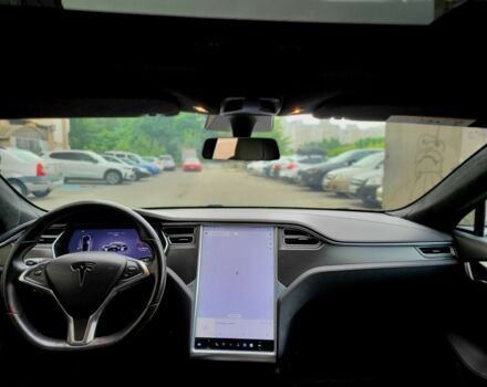 Серый Тесла Модель С, объемом двигателя 0 л и пробегом 105 тыс. км за 17500 $, фото 13 на Automoto.ua