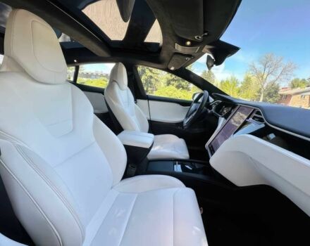 Серый Тесла Модель С, объемом двигателя 0 л и пробегом 105 тыс. км за 15000 $, фото 6 на Automoto.ua