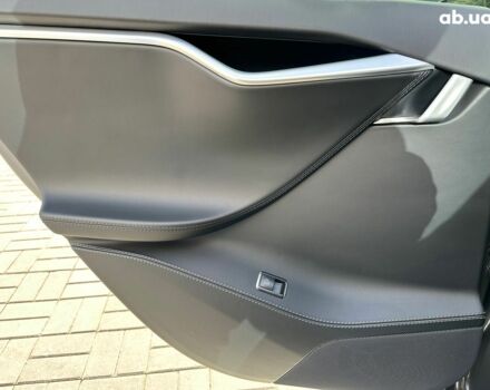 Серый Тесла Модель С, объемом двигателя 0 л и пробегом 50 тыс. км за 19230 $, фото 13 на Automoto.ua