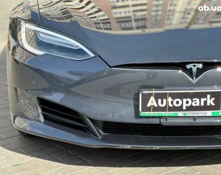Серый Тесла Модель С, объемом двигателя 0 л и пробегом 50 тыс. км за 19230 $, фото 5 на Automoto.ua