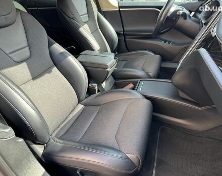 Серый Тесла Модель С, объемом двигателя 0 л и пробегом 50 тыс. км за 19230 $, фото 16 на Automoto.ua