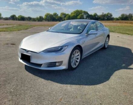 Серый Тесла Модель С, объемом двигателя 0 л и пробегом 90 тыс. км за 10000 $, фото 2 на Automoto.ua