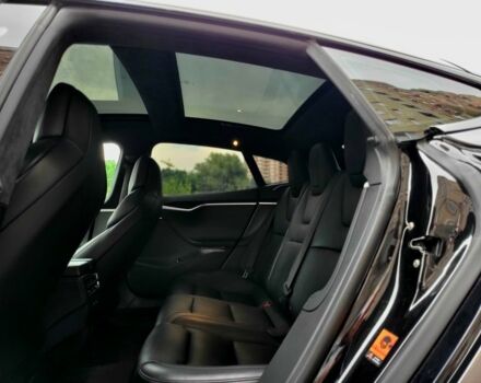 Серый Тесла Модель С, объемом двигателя 0 л и пробегом 105 тыс. км за 17500 $, фото 12 на Automoto.ua