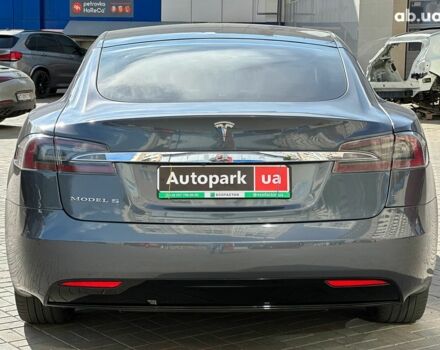 Серый Тесла Модель С, объемом двигателя 0 л и пробегом 50 тыс. км за 19230 $, фото 7 на Automoto.ua